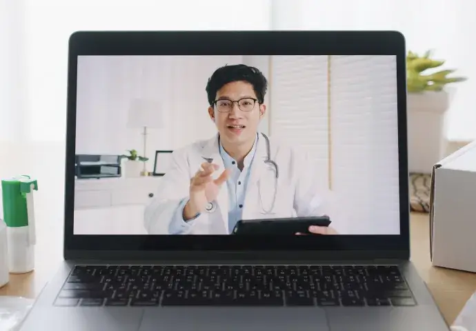 対面診療とオンライン診療が可能